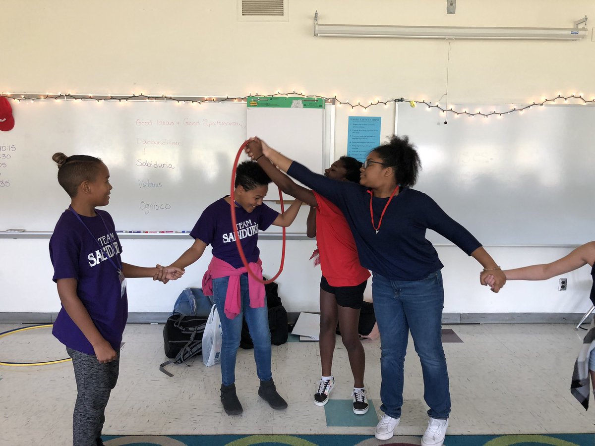 RobinGafa's tweet photo. Our First House Cup Event was a success! So much fun!  @WSESSmithfield   #WestsideBestSide https://t.co/5BDuWZkp2a