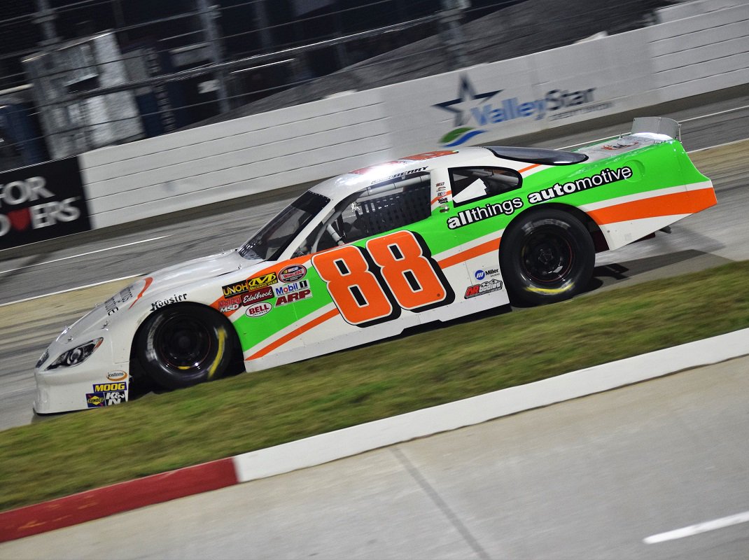 SPEEDSPORT's tweet photo. LINEUP: @joshberry took @JRMotorsports to the pole for the #VSCU300 during Friday night qualifying @MartinsvilleSwy, as the first 20 spots for the Saturday finale were set --> https://t.co/5DjWLDEOUg 

📸: @JacobSeelman77 https://t.co/3Tr1wvOH9c