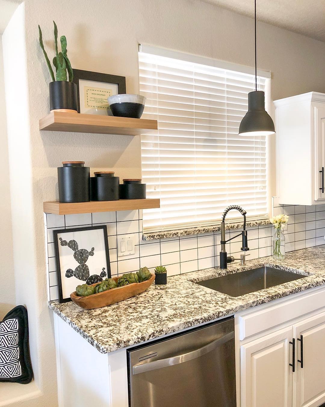 Arizona Tile On Twitter On The Hunt For The Perfect Granite Come To Arizona Tiles Slabyard This Picture Features Whisper White Granite Paired With Classic White Subwaytile Donttakemeforgranite Photo Credit House Of