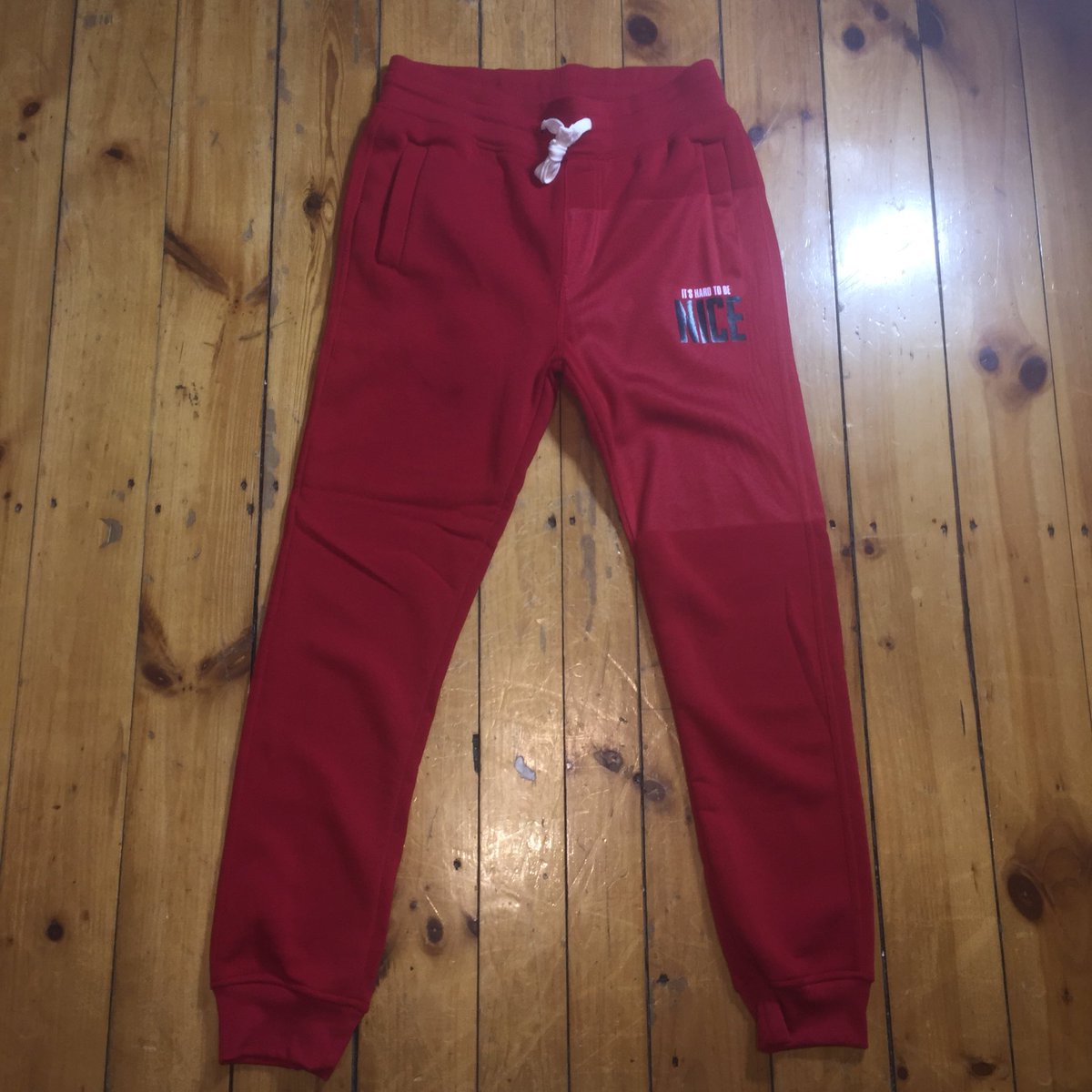 MaydCustoms's tweet photo. Nice Jog ππΎββοΈπ #ItsHardToBeNice #CreativeCustoms #Sweats #Jogger #Pants https://t.co/6CszA8Ez8V