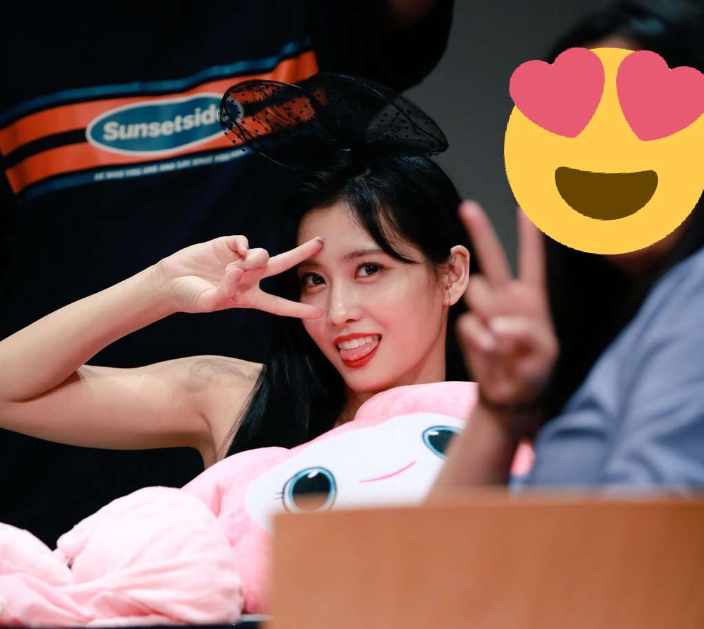 tzexian0322's tweet photo. 190928 vs181117
Life is hard but it isn't impossible!! 🥰😘
Thank you for always being there.😎
Thank you so much for making me smile. 💙🐷
Thank you for showing me that there are people like you in this world. 🍑
Thank you for being in my life. 🎶🎵
#TWICE #momo
#트와이스 #모모 https://t.co/GDHxcfezfr