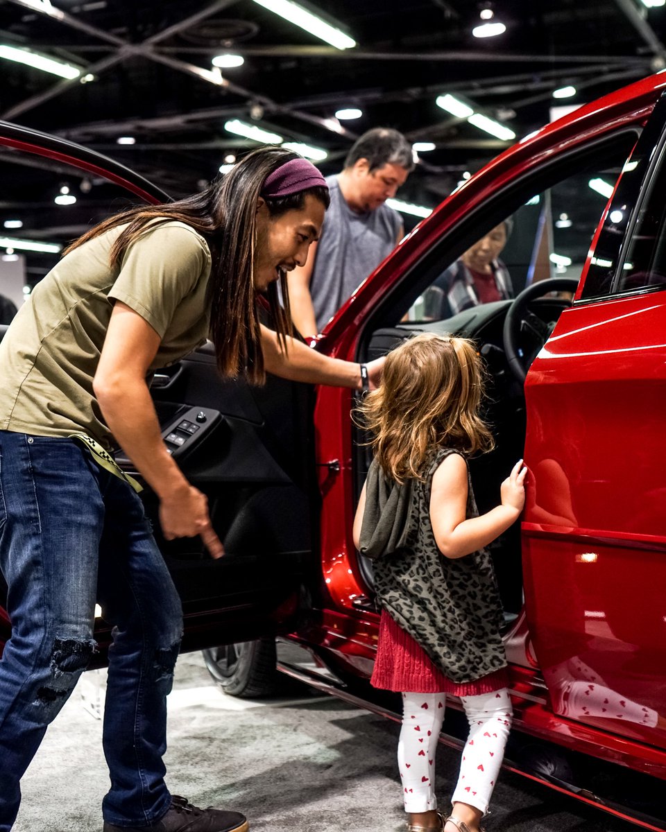 Say 'Cheese'! The #OCAutoShow features fun for the whole family, and kids 12 and under get in free all weekend long! 👍 Get your tickets here: bit.ly/2MYC2Gj