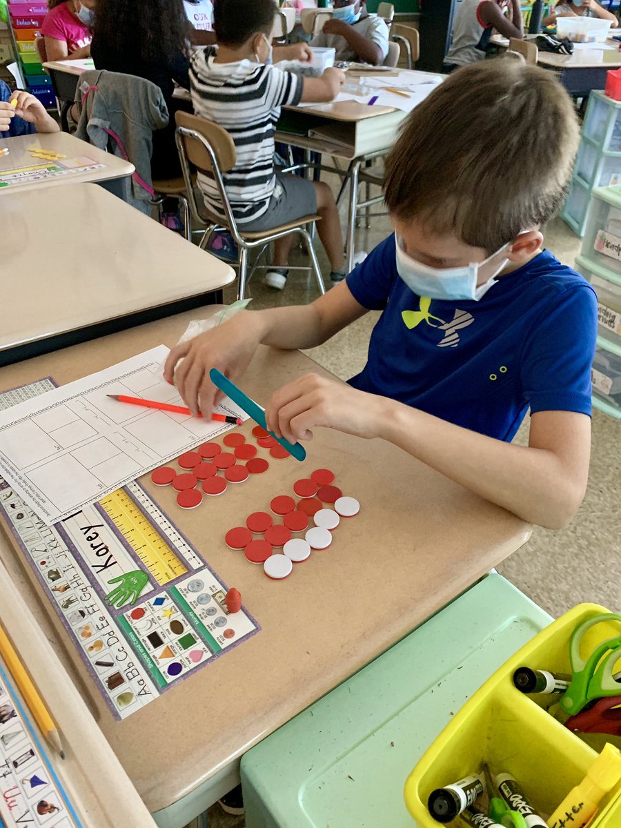shann_wittman's tweet photo. 😂📸Well, I can say it’s safe to assume they’ll remember this lesson for awhile!! Distribution Doctors at your service.. we practiced breaking up hard multiplication problems! It was a ton of fun for these mathematician doctors! 👩‍⚕️ 👨‍⚕️ 🥼 @SussexES @ThomasBowser3 @MrD_SussexElem https://t.co/OsRAMUhuXm