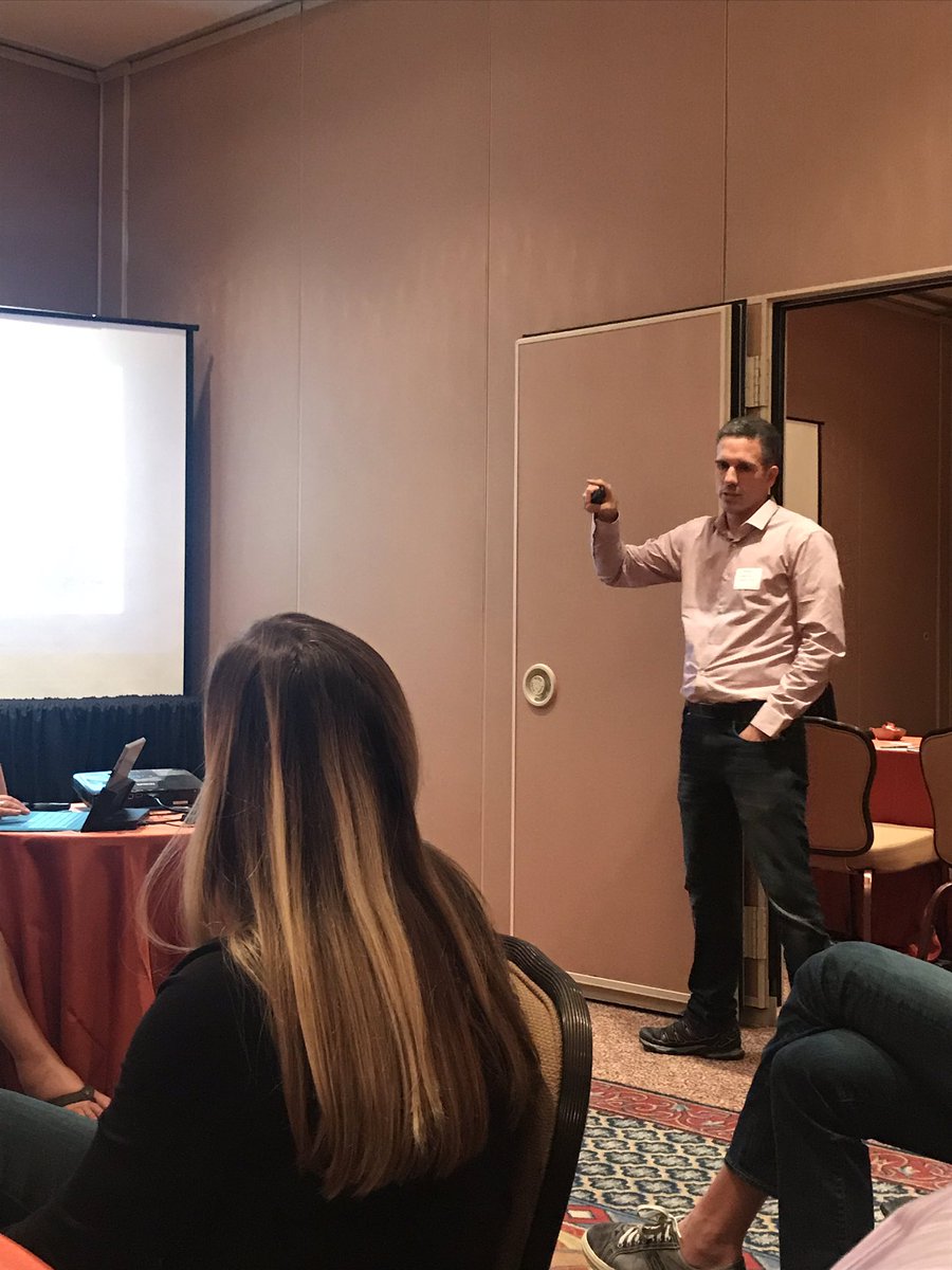 Sandy_REACHLab's tweet photo. The @KUALZ is kicking off weekend workshop w/ 2 min speed talks on #exercise #brain #health #Arizona Great lineup of speakers @Pat_Brassard @bySpeedBump @morrisjillk @Barnes_Lab @MarcasBamman @evidoni5 @jburns2 #FrankBooth #DavidPoole https://t.co/s3fae8fFzz