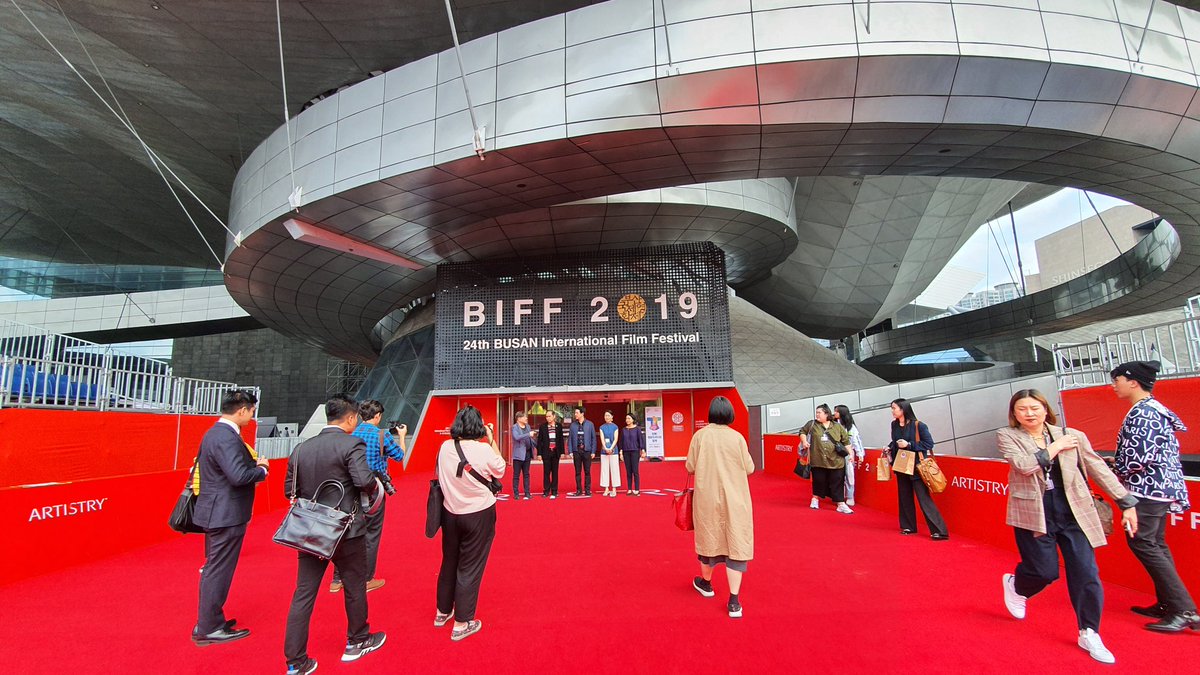 mariejhlee's tweet photo. My first day but 3rd day of festival #BIFF2019 #BusanInternationalFilmFestival #onlyinbusan #marieinbusan https://t.co/dGr8eu9pOJ