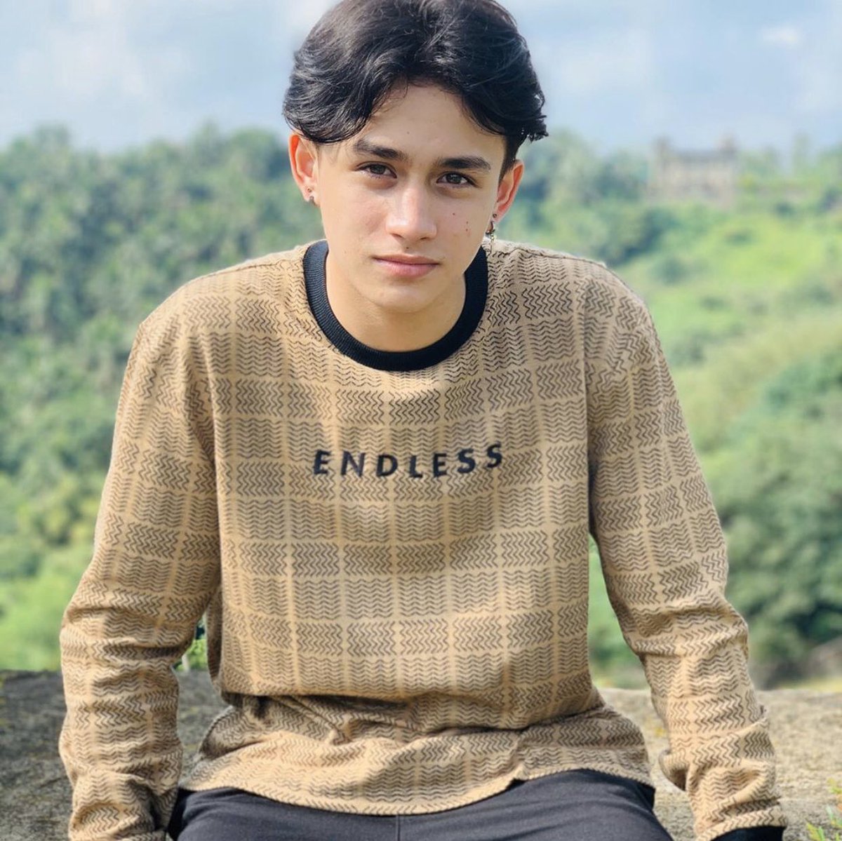 AdoringTan's tweet photo. 10.05.19 | Tan Roncal latest IG post 

Girl you got me fiending. 💖 https://t.co/BG7e5qmsTS