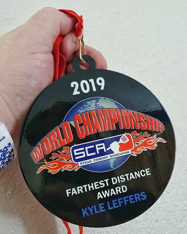😁🤙🏻 #teamrubandgrub
snapped up the 2019 <a href="/steakcookoffs/">Steak Cook Off Association</a> farthest distance award today
🇦🇺✈🇺🇸🥩🏆
14902 km / 9360 miles
#scafamily
•
<a href="/rubandgrub/">shelly slocum</a> 
@mrsrubandgrub
@kickbackwithkyle
@brzfood_au ift.tt/2LPe0fb