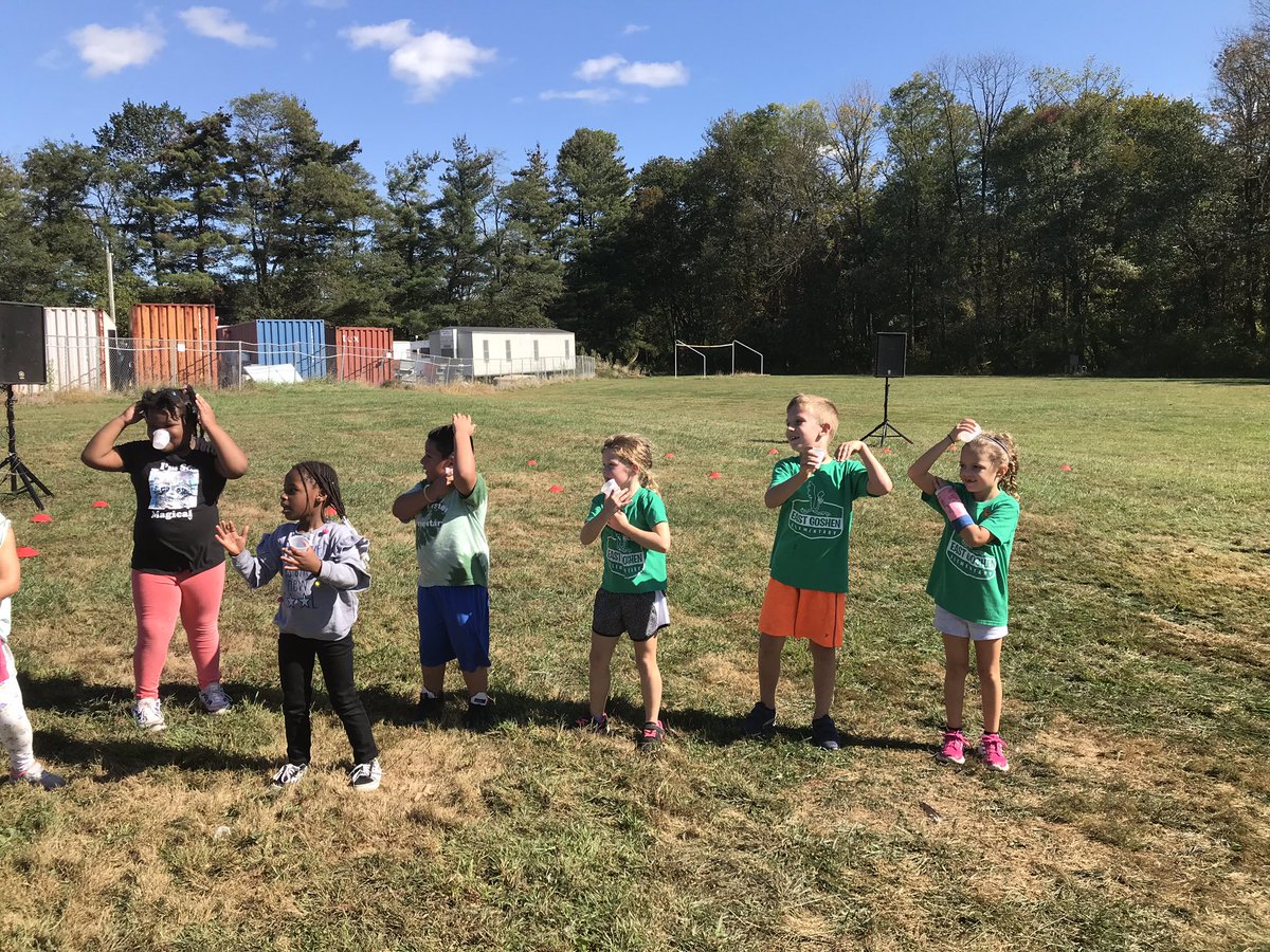 MrsPerhacsWC's tweet photo. Great time at the fun run today!!! https://t.co/KT1HJqeqy8