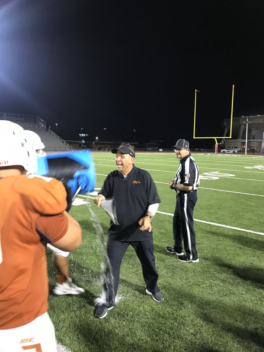 WTWLonghorns's tweet image. Great homecoming victory tonight. We had some key guys go down, but must regroup to keep chasing goals! Proud of our kids. Great spirit groups and crowd! @Kickslide @WTWHighSchool @ClubWtw we beat Molina 55-7/ 3 wins!