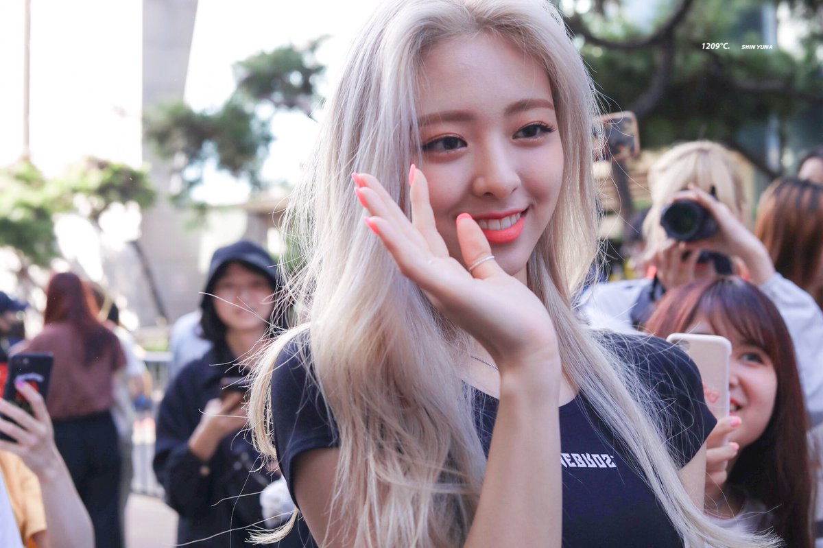 20031209com's tweet photo. 190830 HQ ❤️

#유나 #신유나 #있지 #ITZY #YUNA 
@ITZYofficial https://t.co/8TE4sXz8fR