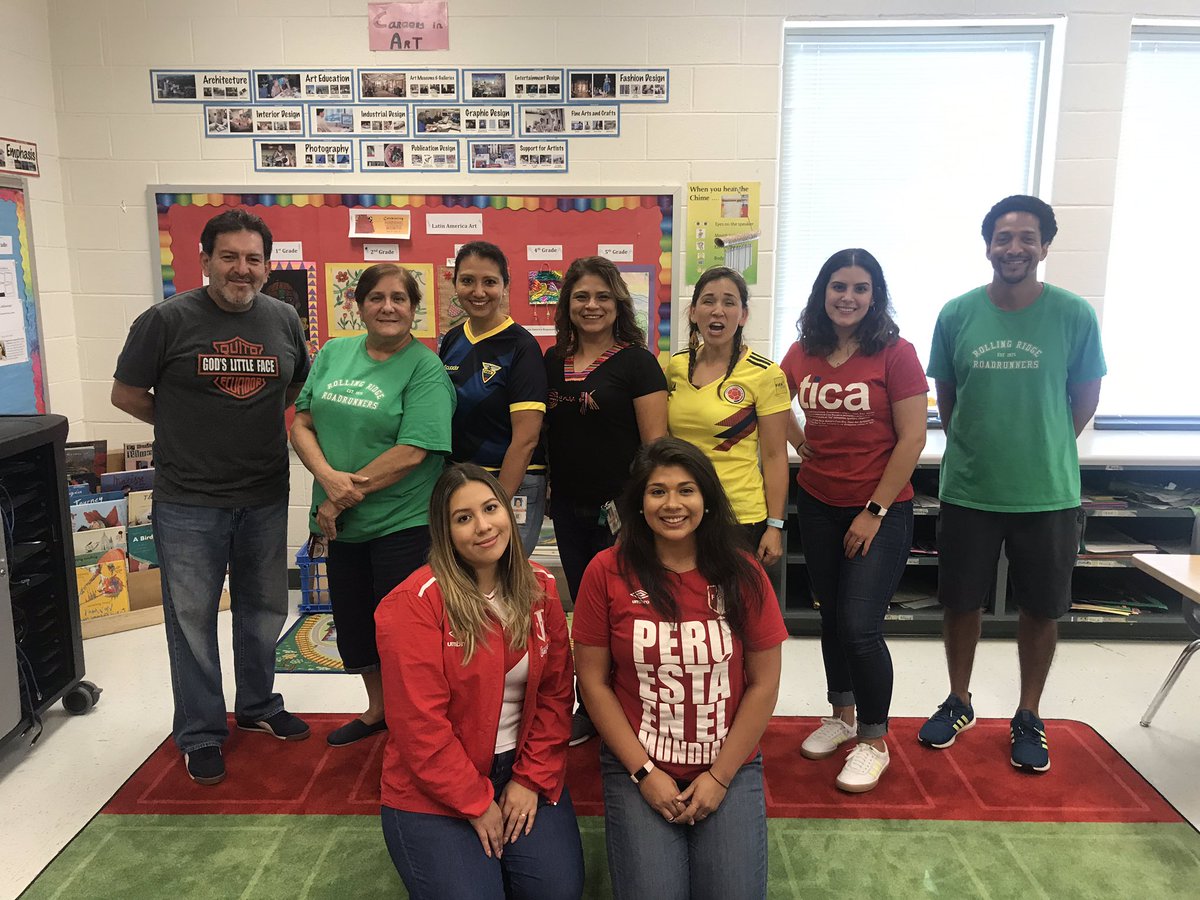 olisanc's tweet photo. Celebrating Hispanic Heritage month! @RRD_LCPS #HispanicHeritageMonth #LCPSdiversity #happyandproud https://t.co/hFzMEOWPHS