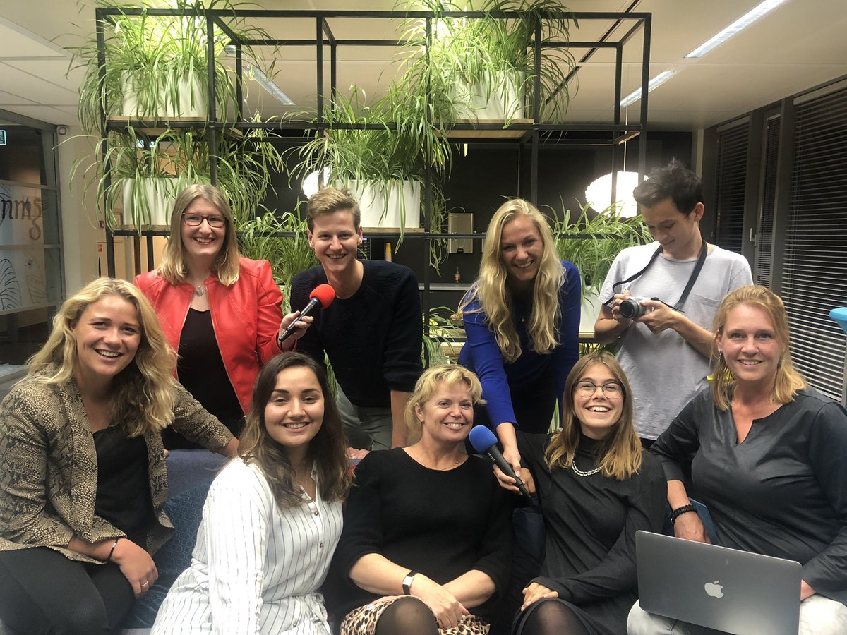 cbknmg's tweet image. Vandaag doen wij live verslag vanaf de Carrièrebeurs! Volg ons hier, op Facebook of Instagram via #CB2019 en vind jouw droom bestemming als arts. Keep you posted.