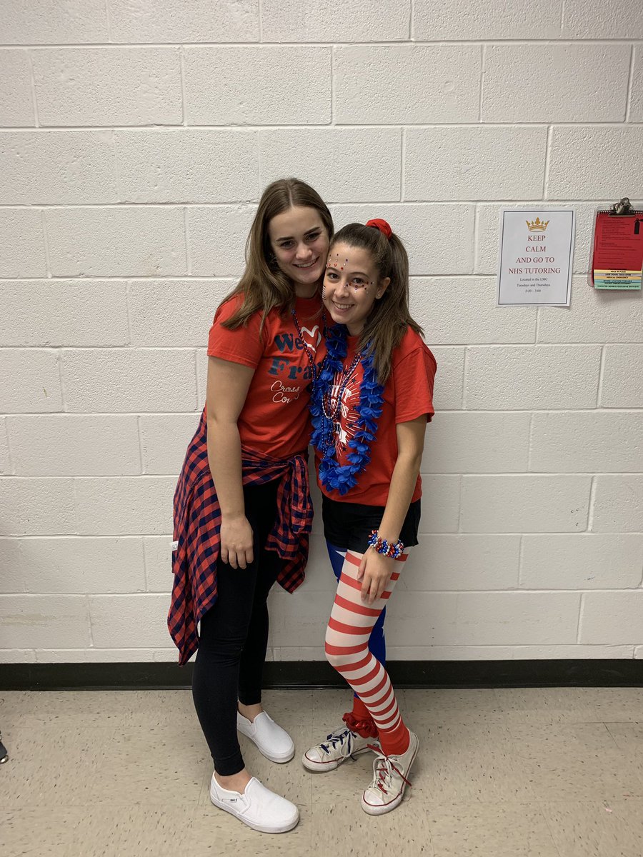 irgramlich's tweet photo. spirit day 5- red white and blue day♥️💙 @fhspatriots #fhs21 https://t.co/TQKTaIzXad