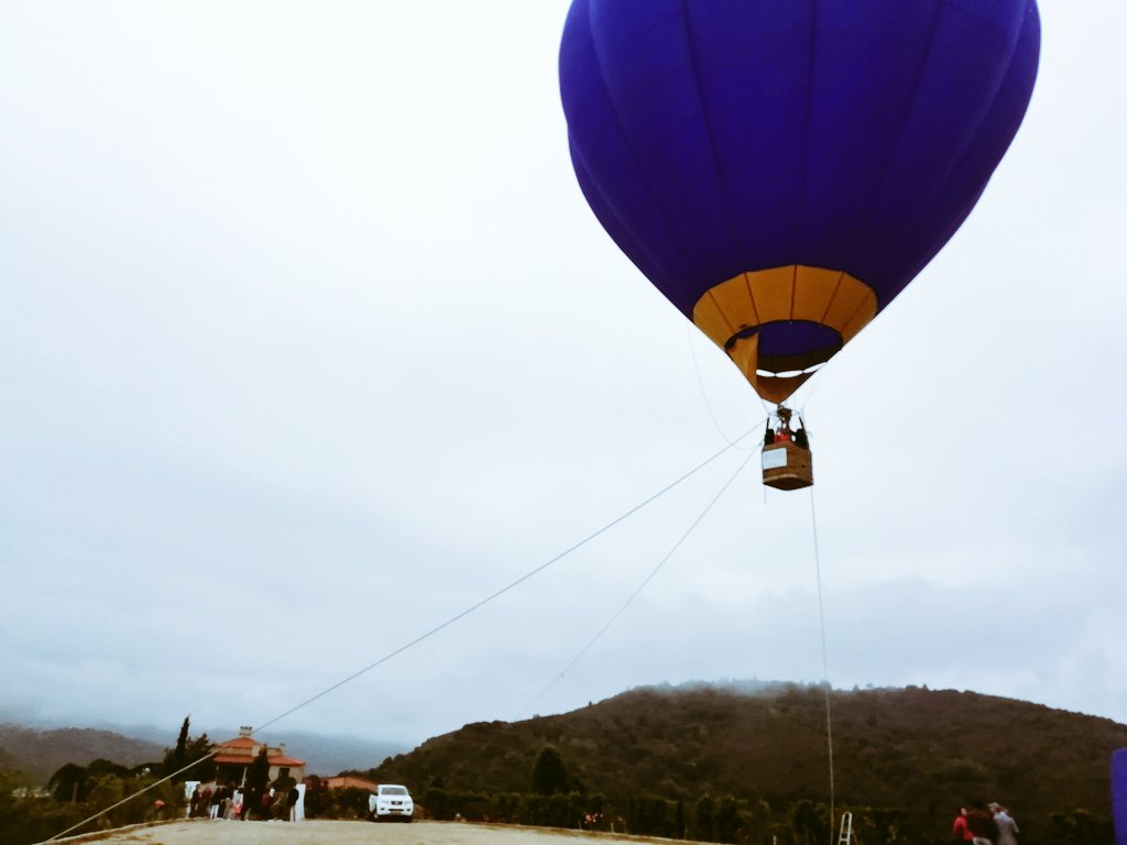 RevistaHGT's tweet photo. Estamos de estreo, coa nova proposta enoturística da Bodega Regina Viarum, un paseo polo ceo sobre a viticultura heróica da Ribeira Sacra. Todas as fins de semana, é e temporada alta diario, 20€. Posibles paquetes có tren turístico Aba Sacra , visita Adega e xantar na Cantina https://t.co/EC1BtVCT41