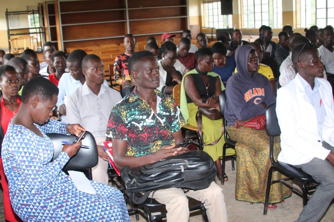 GabulaRoyal's tweet photo. Today we are in Buzaya, to share and talk to the Youth in this community. Our main speakers are Sumin Namaganda, Communications Manager @Airtel_Ug  and Owek. Hellen Namutamba Min. Of Tourism Busoga Kingdom. 
#GabulaTalks https://t.co/pPMSbnUOQH