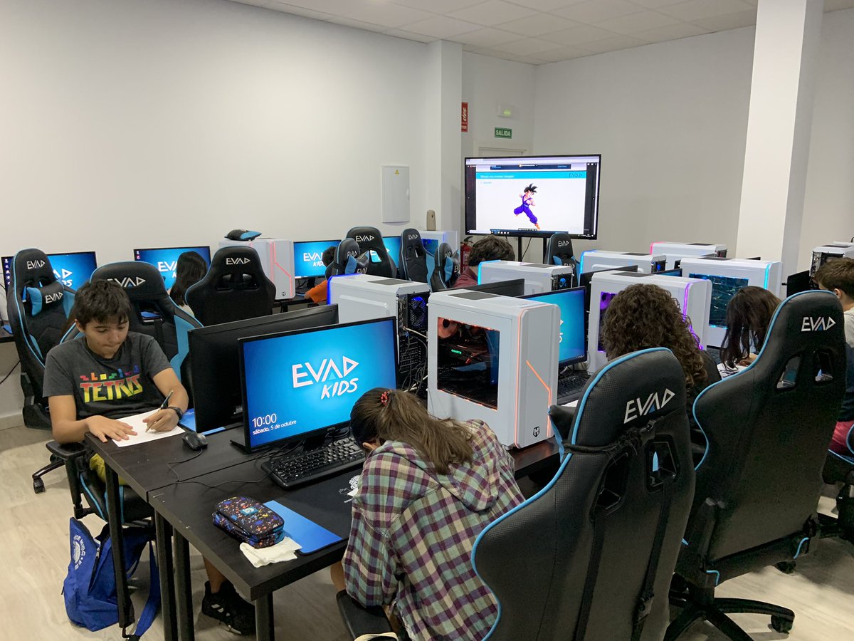 EVAD Escuela Superior Videojuegos tweet media