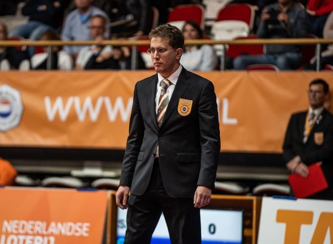 Het is de Week van de Scheidsrechter 2019! Bedankt deze week de arbitrage extra voor hun waardevolle inzet.
jbn.nl/nieuws/week-va… #scheidsbedankt