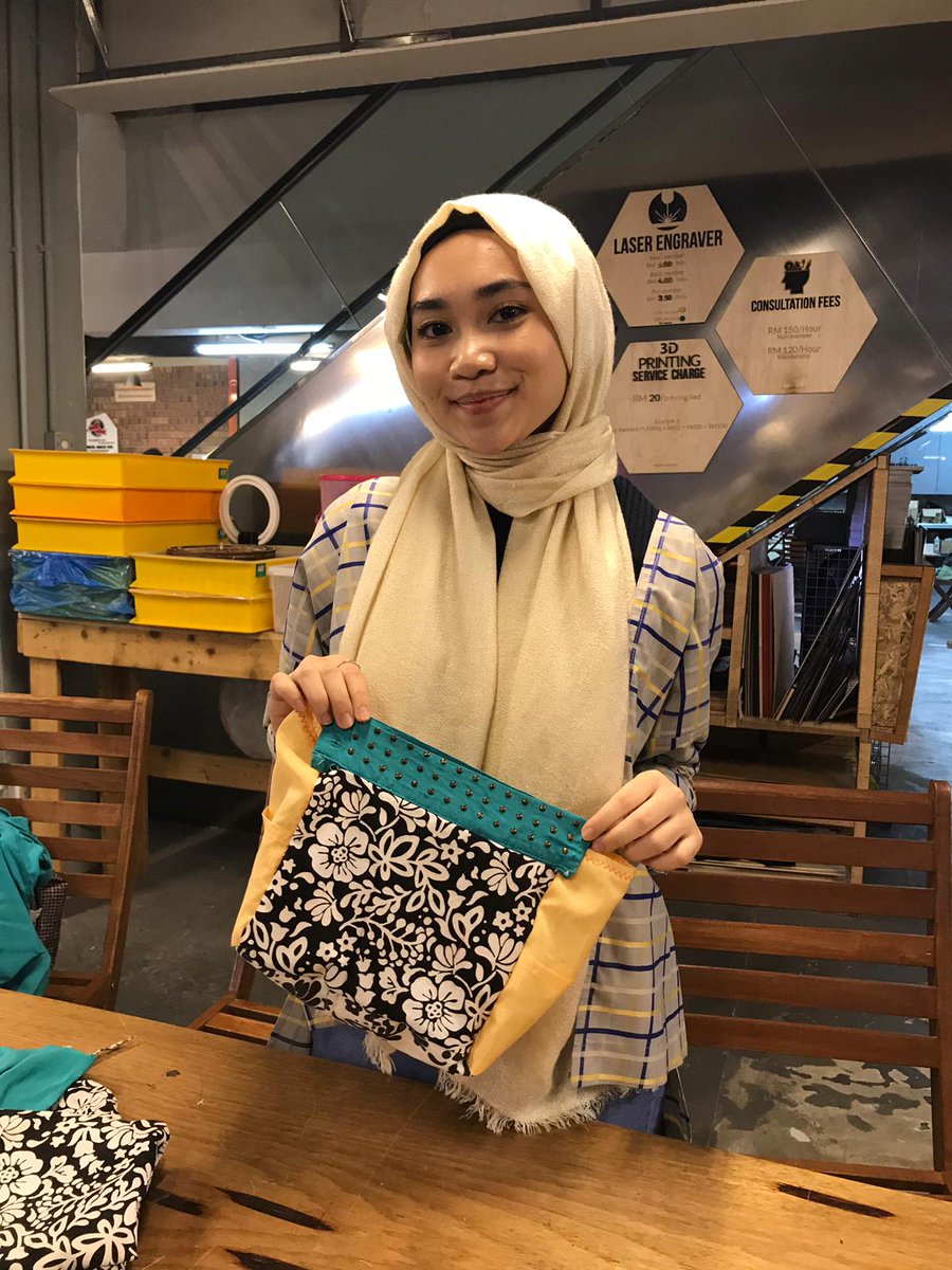 myBritishArts's tweet photo. Thank you to all who participated and to @merekaMY, Biji Biji Ethical Fashion and @coolerlumpur tor hosting this workshop! #CraftingFutures #CraftisCool https://t.co/OUVPYEaD71