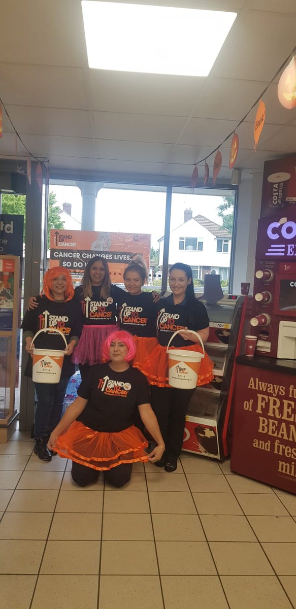 CRUKWindsor's tweet photo. @Tesco @diyanaNF #StandUpToCancer #thanks Natasha SM and gurdeep and team from tesco Datchet #windsor #everylittlehelps #helpbeatcancersooner @Michelle_CRUK @CR_UK @CRUKShops @Area24CRUK @ByardJulie @RogerWrightROM https://t.co/35jl9EIHip