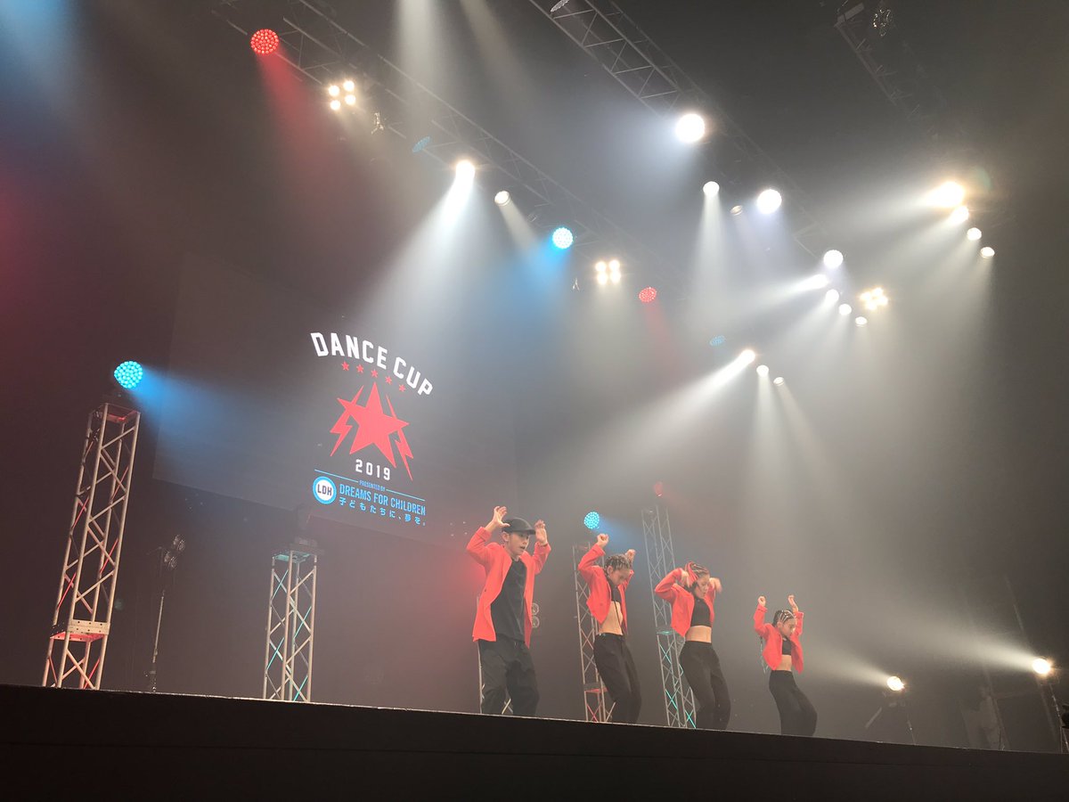 dancecup2020's tweet photo. 🏆DANCE CUP 2019 FINAL🏆
小学生部門全チーム終了しました✊✨
どのチームも最高にかっこよかったです!!
一体どのチームが「アメリカ留学🇺🇸」の切符を手にするのか🔥
#DANCECUP
#dancecup2019
#LDH https://t.co/5YKZJB2dsi