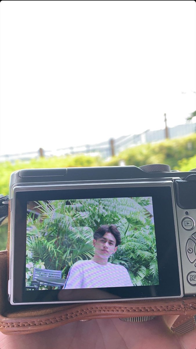 TANNATICSZMBLS's tweet photo. @tanredroncal latest instagram story 📷

We need the HD pic po ☹❣ https://t.co/3C9AC1TwPX