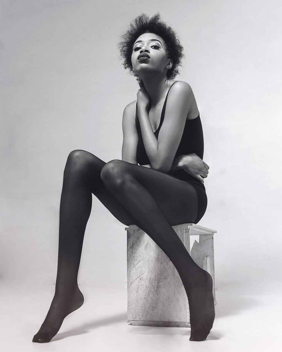 ChristDenisa's tweet photo. S I M P L E
#photography #photooftheday #photographer #instagramposts #modeling #picturemodel #commercial #commercialmodel #Cameroon #OrangeIsTheNewBlack
✌💯 https://t.co/UMf1ZYBjGb