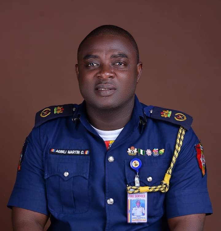Agilitymartin's tweet photo. #BE_GUIDED_and_BE_SAFE
You can be 100% sure of SAFETY when you apply it by yourself. Safety should be your first priority.
SAFETY IS EVERYONE'S BUSINESS.
#FireChiefEngrAgility
#GearedUpForFire
#ProudlyFirefighter
#SafetyForAll
@9jahsepros @SafetyRecordNG @HSENations @IAFC https://t.co/dakXXDZynU