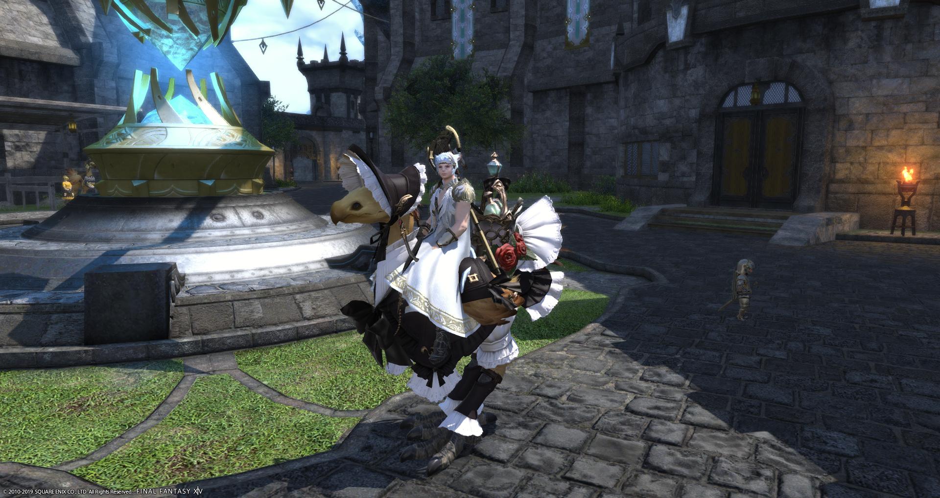 麻希 しろたま マイチョコボに エタバンお祝いでフレンドさんから貰ったメイドバード一式を着せて冒険 うーむ可愛い ぬいぐるみを買ったら付いてくるコード というめっちゃレアなやつ 戴いてしまった なんと有難い その方がエタバンするときに何で返せ