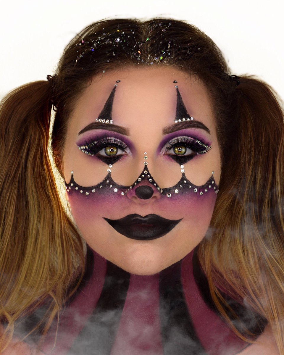 michelleriix's tweet photo. Glamclown🤡✨ https://t.co/RMlN5YUuwm