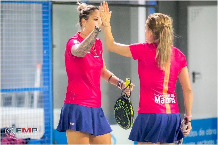 FMP_Padel's tweet photo. 📸 No te pierdas las fotos de los cuartos de final disputados ayer por nuestras selecciones 🚹🚺
https://t.co/OPfRwFihoH
#CESSAAAbsolutas #CESSAAAbsolutasFEP #soyfmpadel @padelfederacion @bullpadelsport @fisiosaludmas @deysaford https://t.co/nIpdFN6WRX