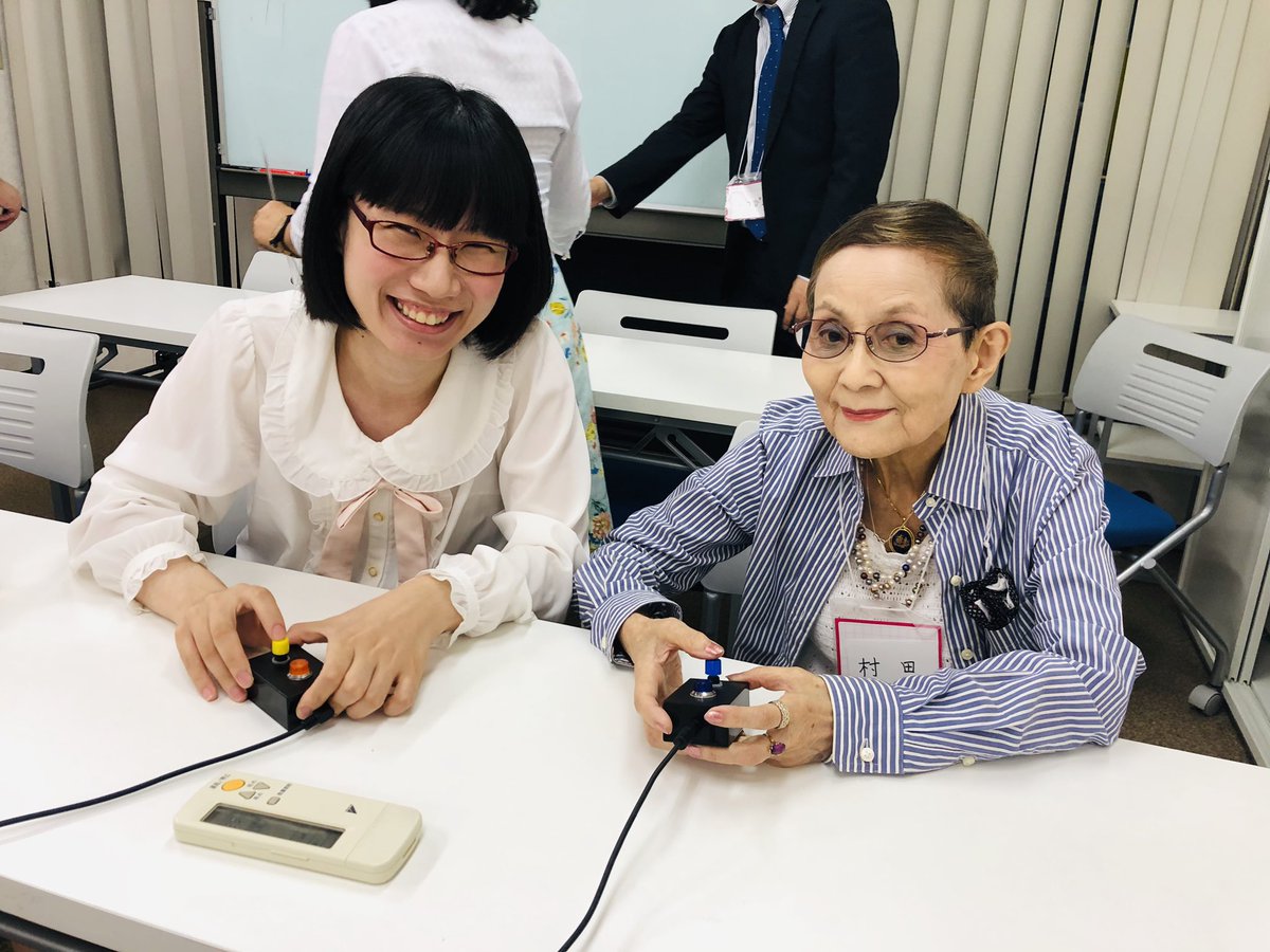 たかまつなな 時事youtuber در توییتر たかまつななのクイズアカデミー メイプル超合金のカズレーザーさんも打ち上げから合流してくださり ずっとクイズやってました 歳の元気すぎるクイズプレイヤー村田栄子さんの東條英機に頭を撫でられたエピソードに驚愕