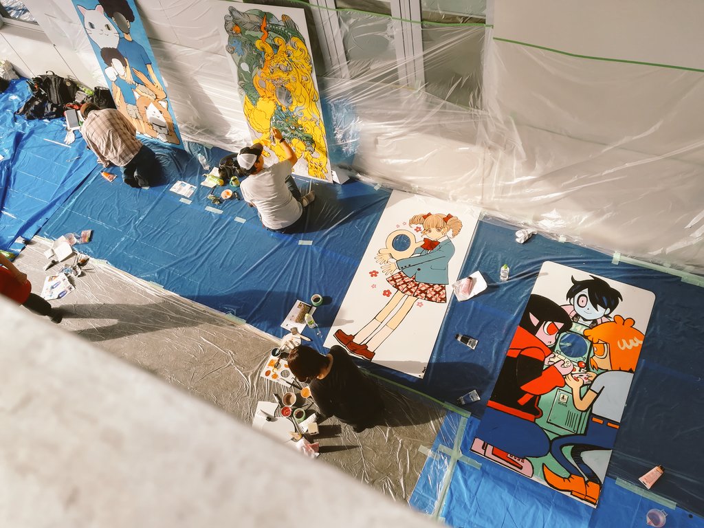 竹谷州史 10 23単行本発売 やきもん そしてついにあらくれ漫画家たちの顔出し看板がオシャレな道の駅高田松原のカフェ横に設置 6つ並ぶと壮観 全員絵柄がバラバラだ 羽生生純 三宅乱丈 しりあがり寿 にざかな 竹谷州史 寺田克也