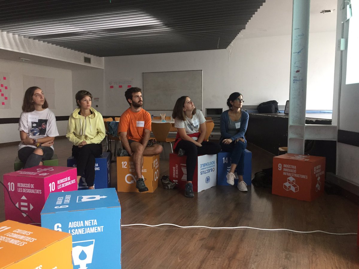 “Totes i tots tenim talents i juntes podem crear xarxa per canviar les coses!” - avui amb <a href="/MondayBarcelona/">Monday In Lab</a> i <a href="/granollers/">Granollers</a> amb el projecte <a href="/ErasmusEyes/">Project EYES Erasmus +</a> <a href="/eyesgranollers/">@Eyesgranollers</a>