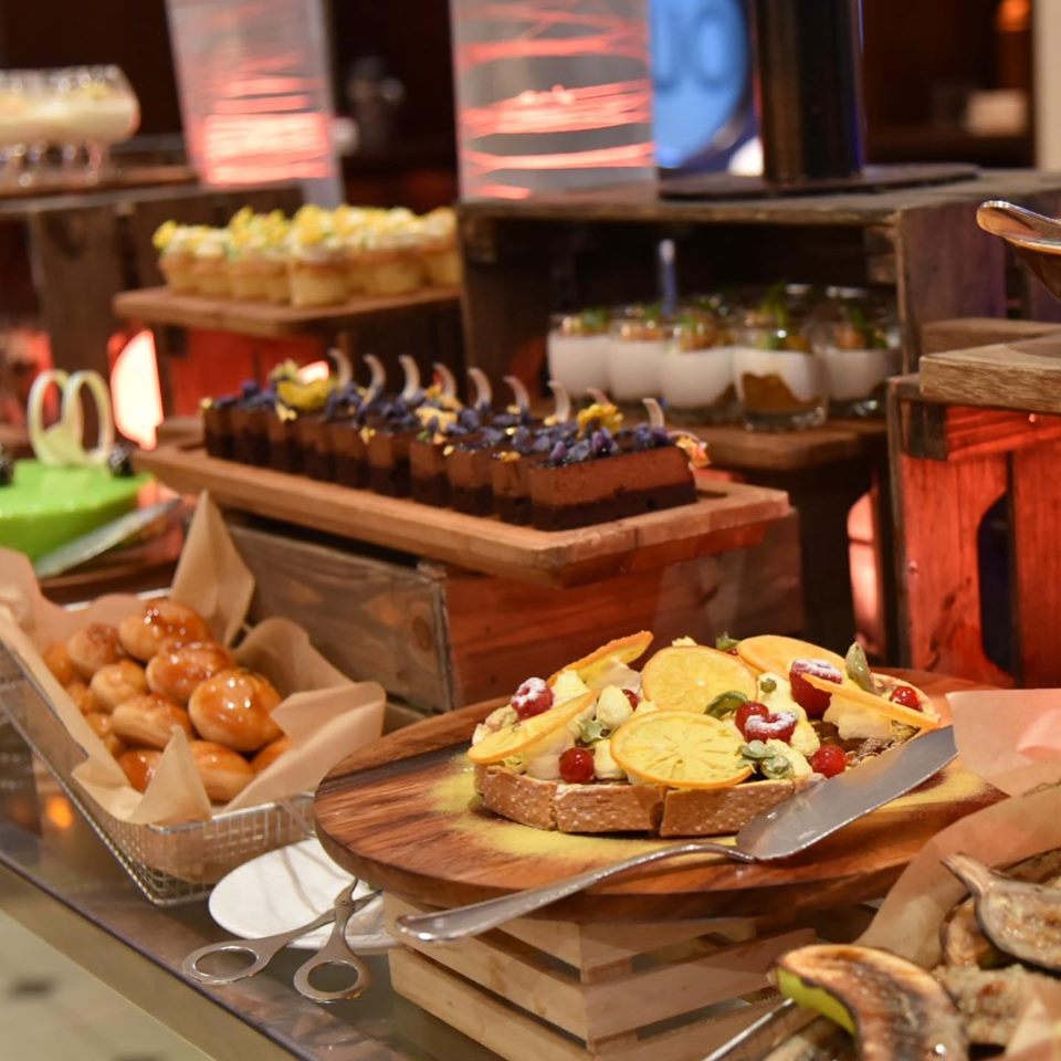 Calling all meat lovers! Join us for Mashawi night and enjoy the most authentic Arabic barbeque in town.
Every Sunday from 7pm. @rodaalbustan 

For bookings, please call 047054650.