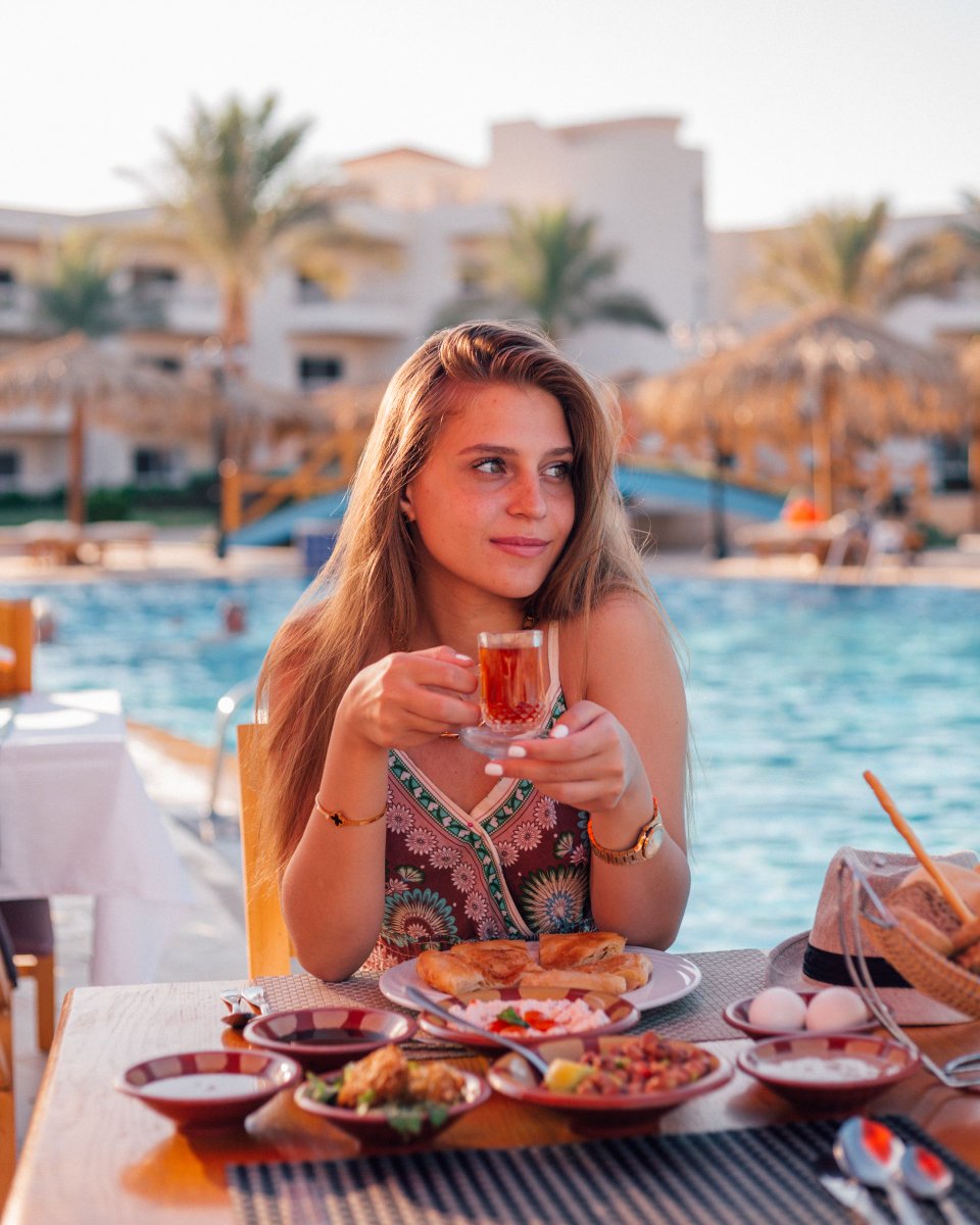 HRG_LongBeach's tweet photo. The secret to a perfect morning is a cup of tea with a delicious Oriental breakfast, poolside. https://t.co/JXu7PynO2N