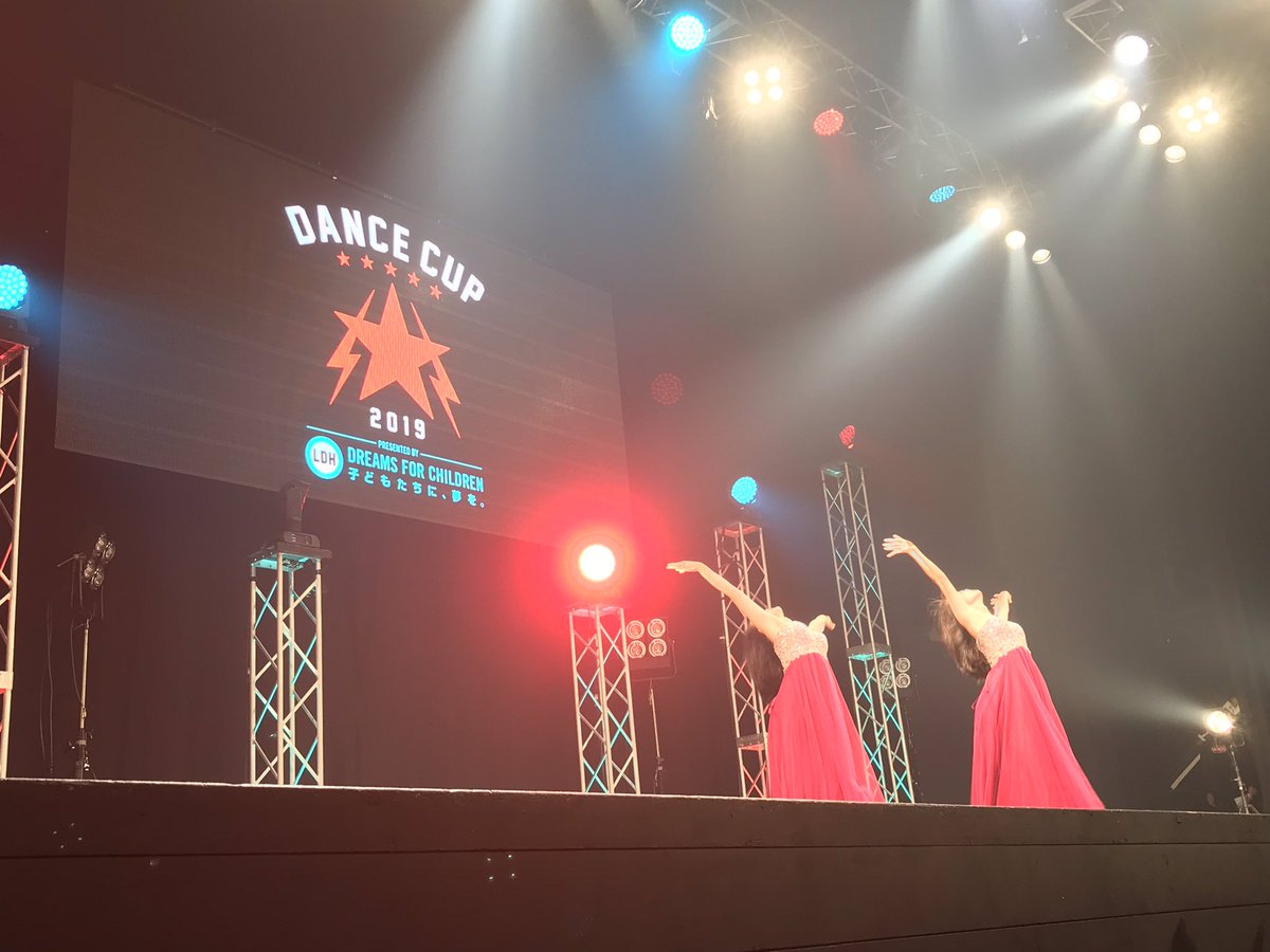 dancecup2020's tweet photo. 🏆DANCE CUP 2019 FINAL🏆
中学生部門熱いです✊🔥🔥
一体どのチームが全国の頂点に立つのか‼️‼️
#DANCECUP
#dancecup2019
#LDH https://t.co/BxlxumamZD