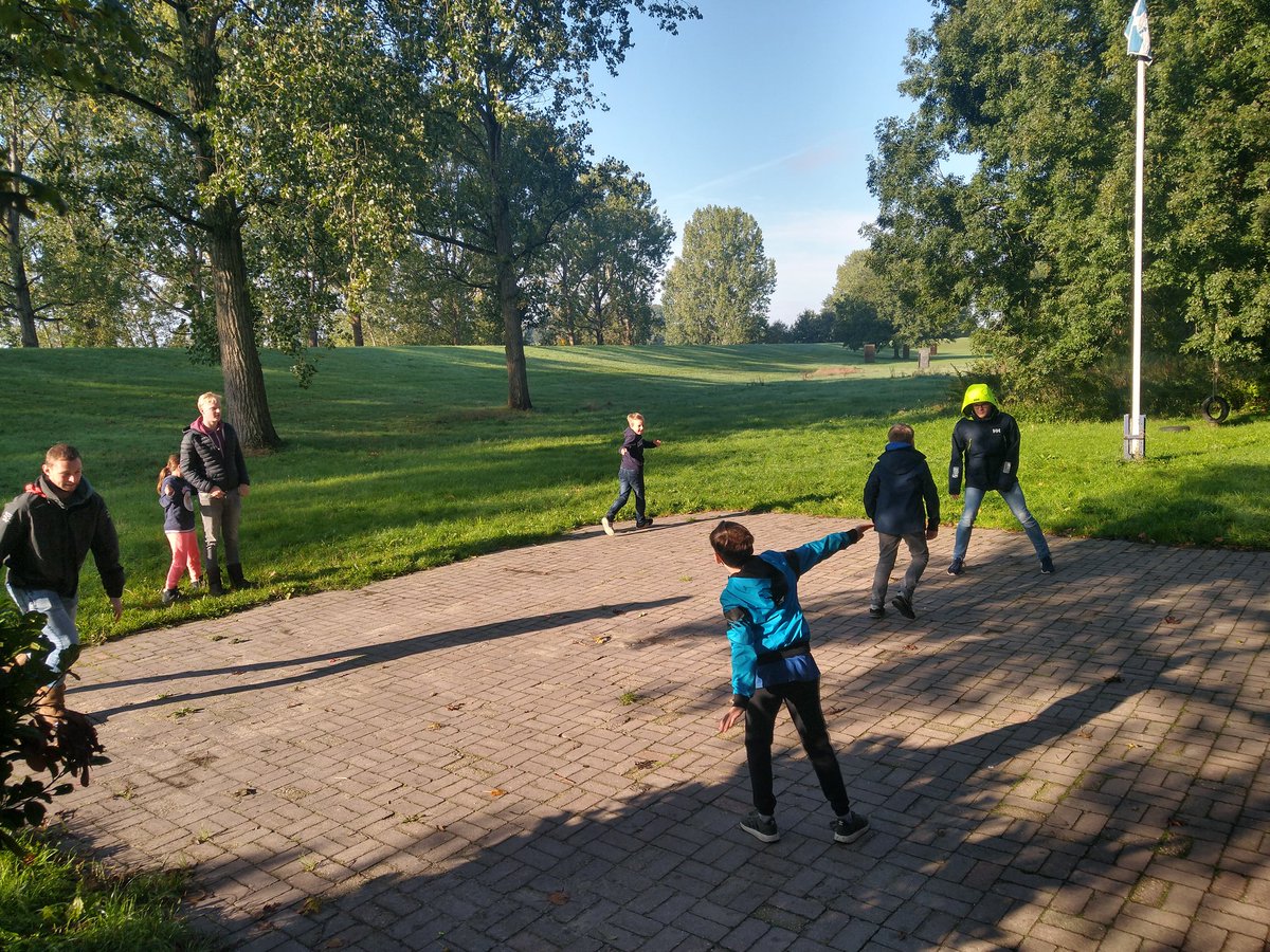 Tijd voor een potje knakworst tikkertje om warm te worden