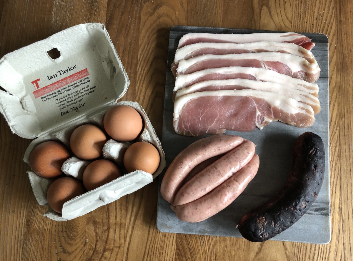 Start your weekend with a proper breakfast. ow.ly/8fWh50w5aZZ

#bacon #sausage #eggs #blakpudding #breakfast #fullenglish #food #foodie #Yorkshire #butchers