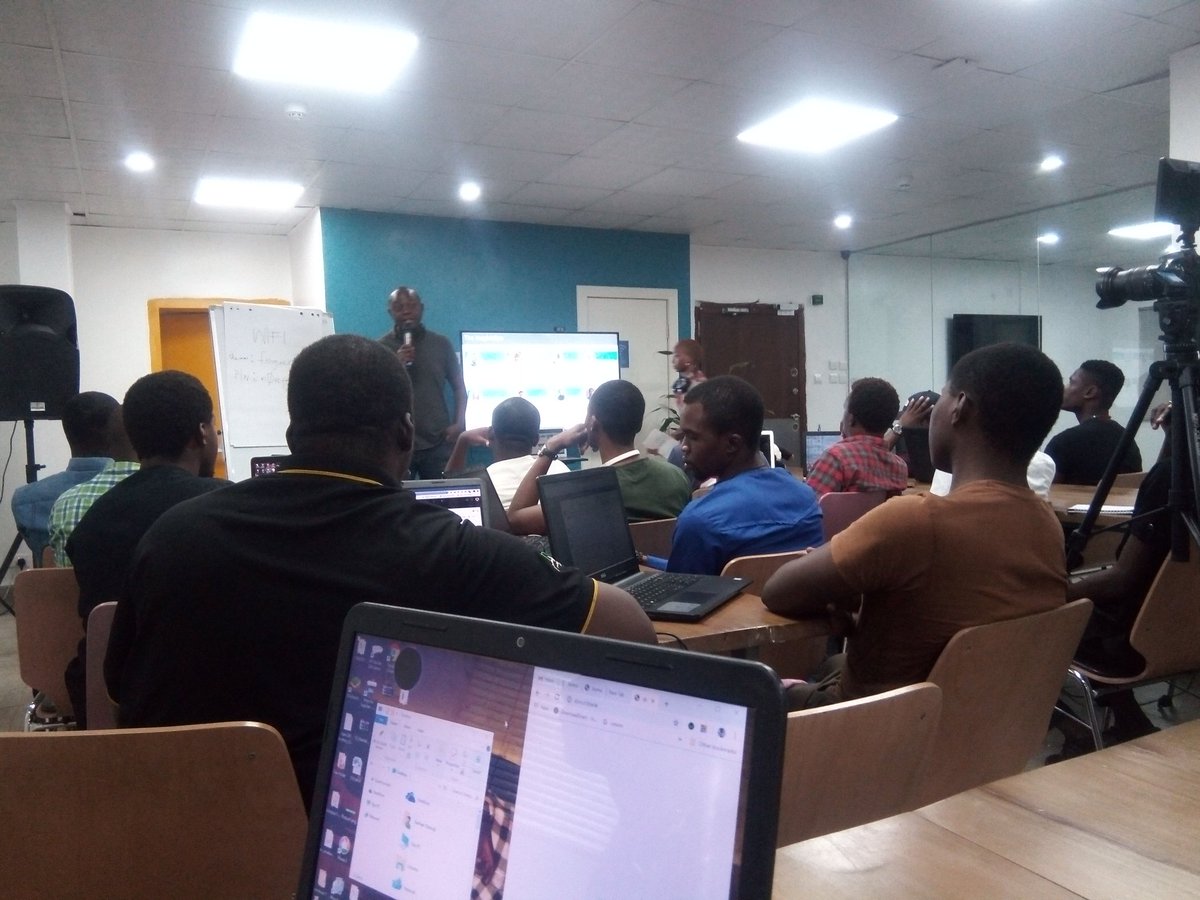 Abolajitosin's tweet photo. The long awaited #DufunaCodeCamp kicks off today (this morning) as we (@ParadigmHQ) continue to create opportunities for young people using digital skills/tools https://t.co/a02Cn17gMF