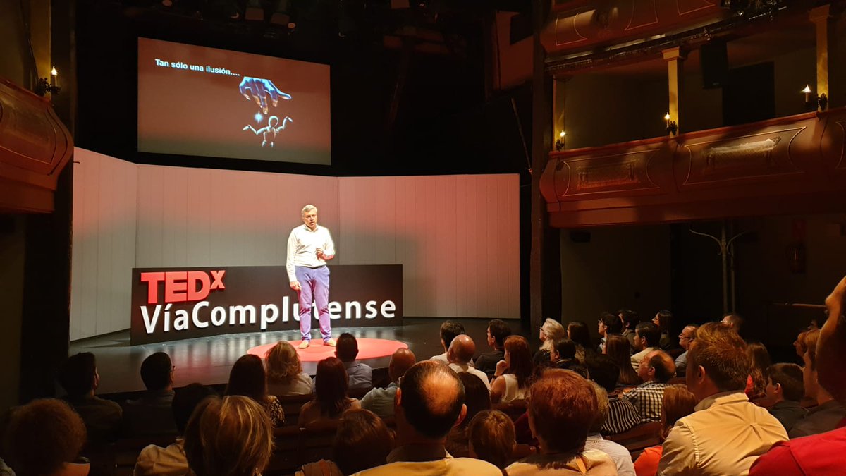 TEDxViaComplu's tweet photo. ¿Somos verdaderamente libres en nuestras decisiones, o unicamente es una ilusion? https://t.co/YJjXHGsJJk