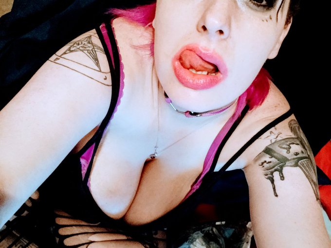 I'm online right now on skyprivate (live skype show). my private profile: https://t.co/AJAglx8rYt Please<a href="/tag/camgirl"class="tags"><span>#camgirl</span></a>