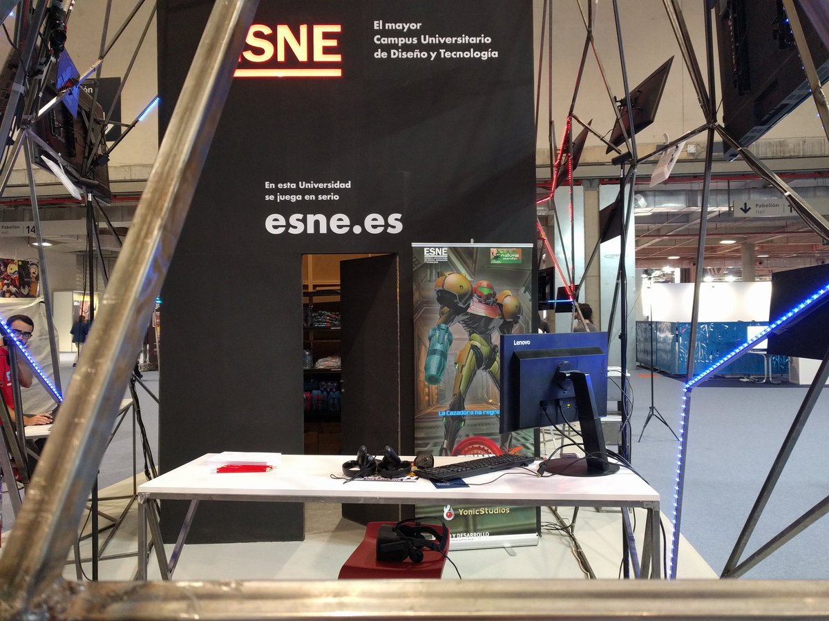 yonicstudios's tweet photo. La nave de Samus Aran ha aterrizado en @MadGamesWeek... ¡La podrás encontrar en el stand de @esne_es, Pabellón 12 para probar #PrimeVR! https://t.co/1Kbol5FfdZ