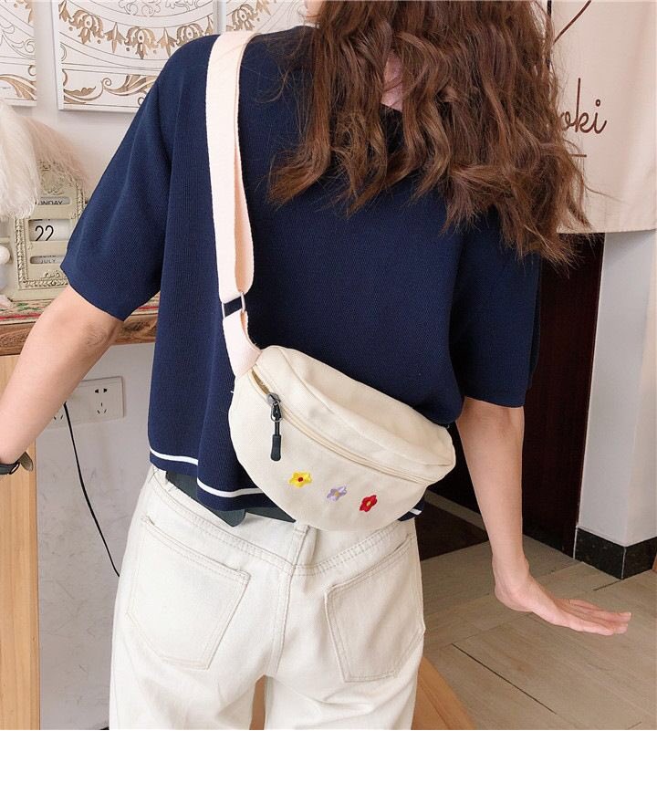 deedayofficial's tweet photo. น่ารักอะชะนีสายปุ๊กปิ๊กต้องโดน ขายแกล้งๆ 220 บาท dm โลดจ้า

#กระเป๋าคาดอก #กระเป๋าสะพายข้าง https://t.co/MA5Of3YTo7