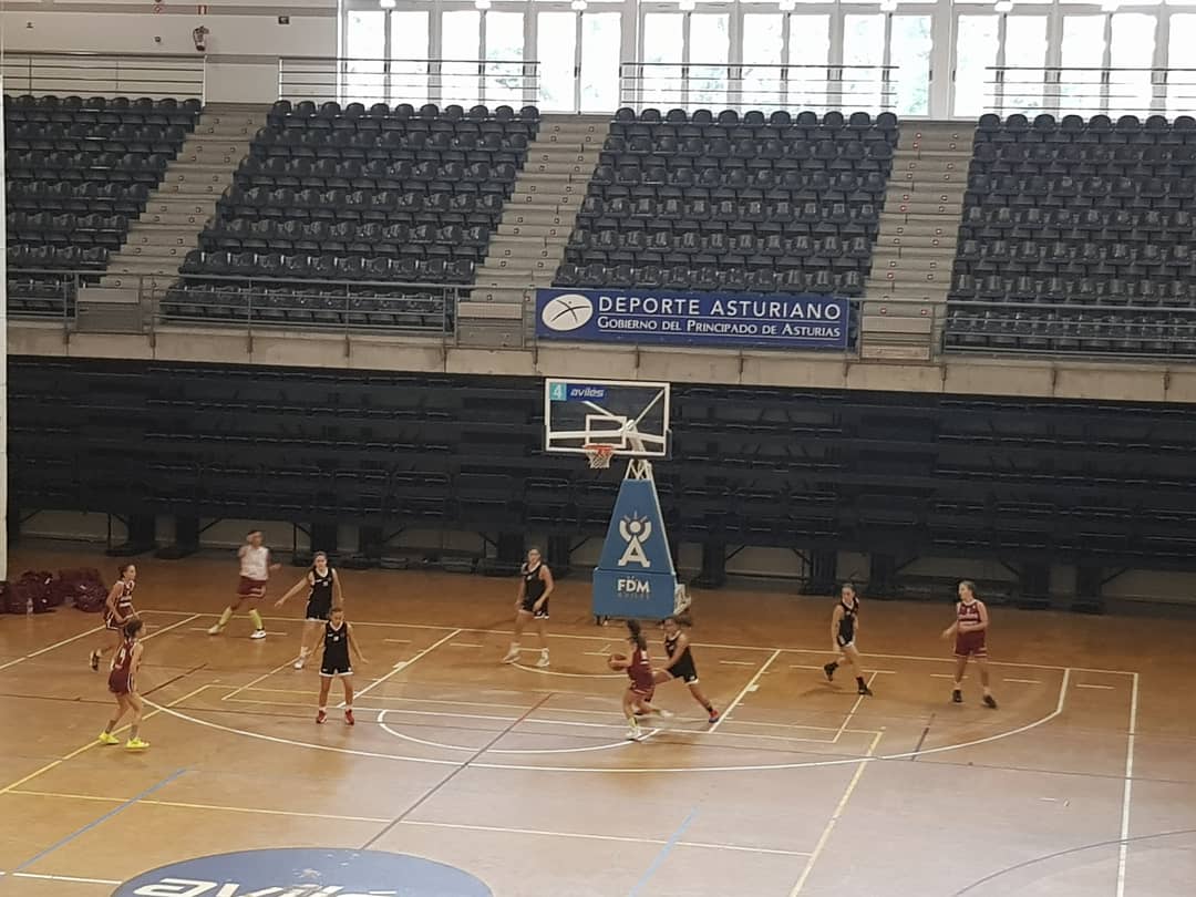 BVM2012's tweet photo. Cadete femenino

Esta mañana, en el Quirinal de Avilés, el equipo dirigido por Manu Parada, está jugando un encuentro amistoso contra el @cbinnobasket, al que agradecemos su invitación.

#cadetefemenino
#bvm2012
#innobasket https://t.co/S0EYo3rjg6