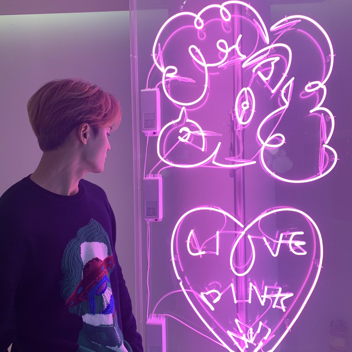 pledis_17's tweet photo. [17'S THE 8] pink https://t.co/DxgT1Bazxs
