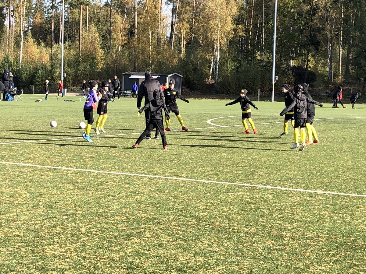 Back to reality. Yesterday, hacker at #CitrixConverge in California and today, soccerparent with #mjällbyaif P10 in Växjö. It’s just +8000km apart..