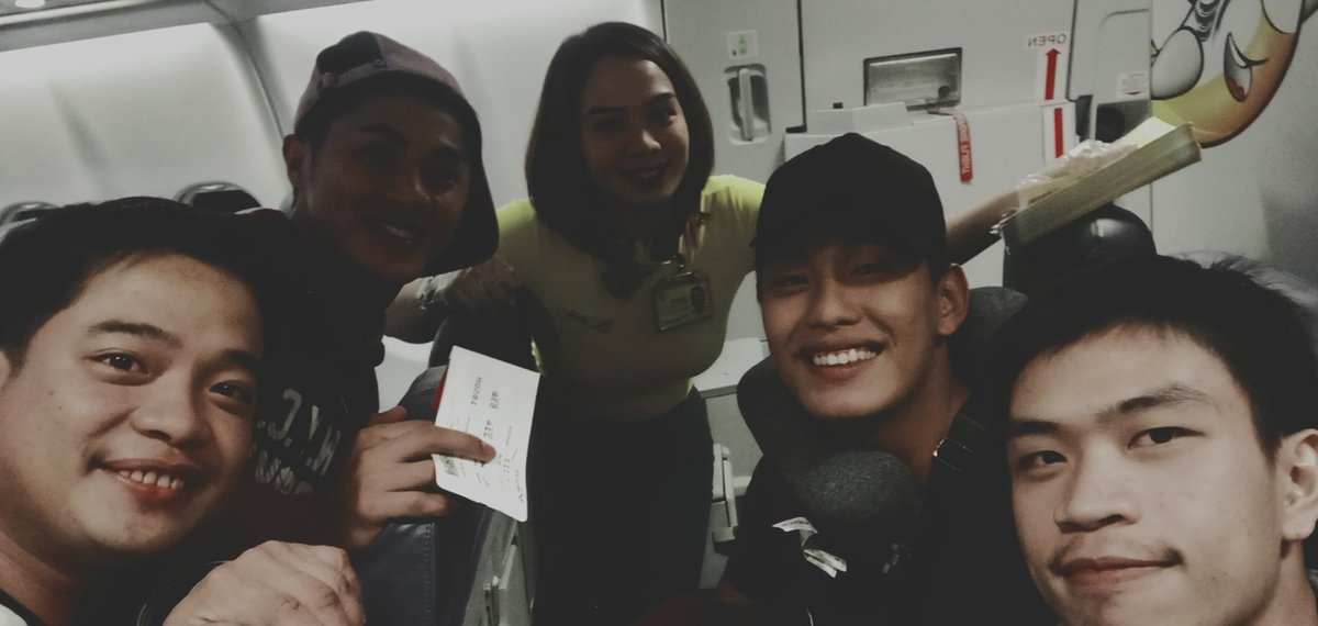 roque_belino's tweet photo. Napauwi Ang mga GWAPO!! Hahaha

Bawal na daw pala pogi Jan SA bansang Yan😂😂😂 https://t.co/l7GAkCzag8