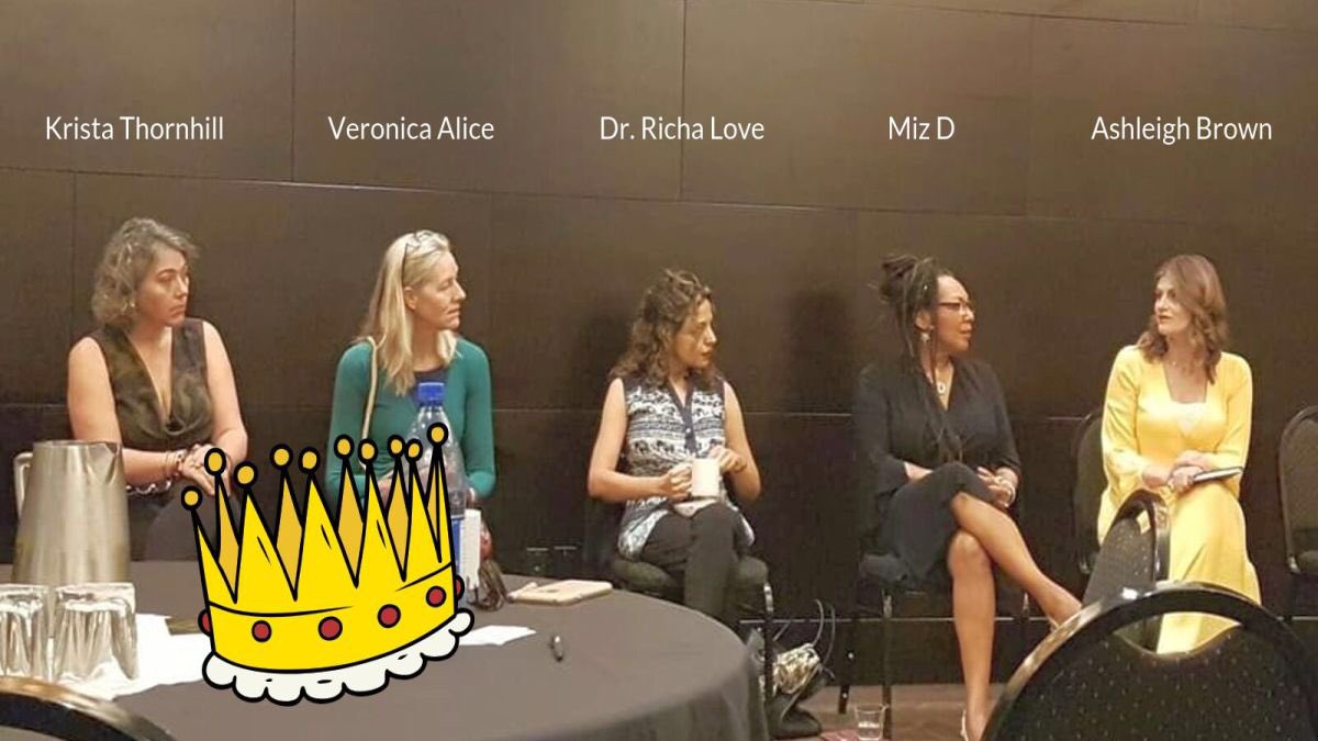 Dvibz's tweet photo. Talk about a wealth of knowledge! Much 💚 &amp; respect to my sistas on the Living Library Panel moderated by @maryjbrides. Just some of the fab #cannaqueens I was blessed to share the weekend with @ #Symposia. L👉🏾R @kristathornhill @CronicaFarms @drrichalove @Dvibz @Ashleig02112447 https://t.co/1VDwMGDPWl