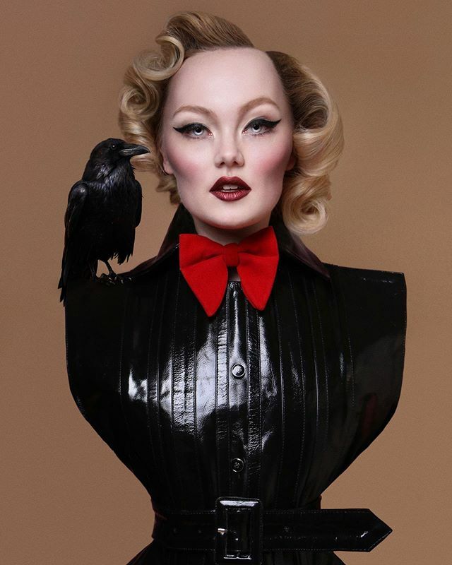 Spooky Season Is Upon Us

schonmagazine.com/dead-eyes-open/ 
photography. @nikpateshotme
fashion. @graham_cruz
model. @fallon_havanna
hair. @jamesoxleyhair
make up. @georgiahopemakeup
nails. @sheadbeauty

#SchonMagazine  #Halloween #fashioneditorial #fas… ift.tt/2pG05iO