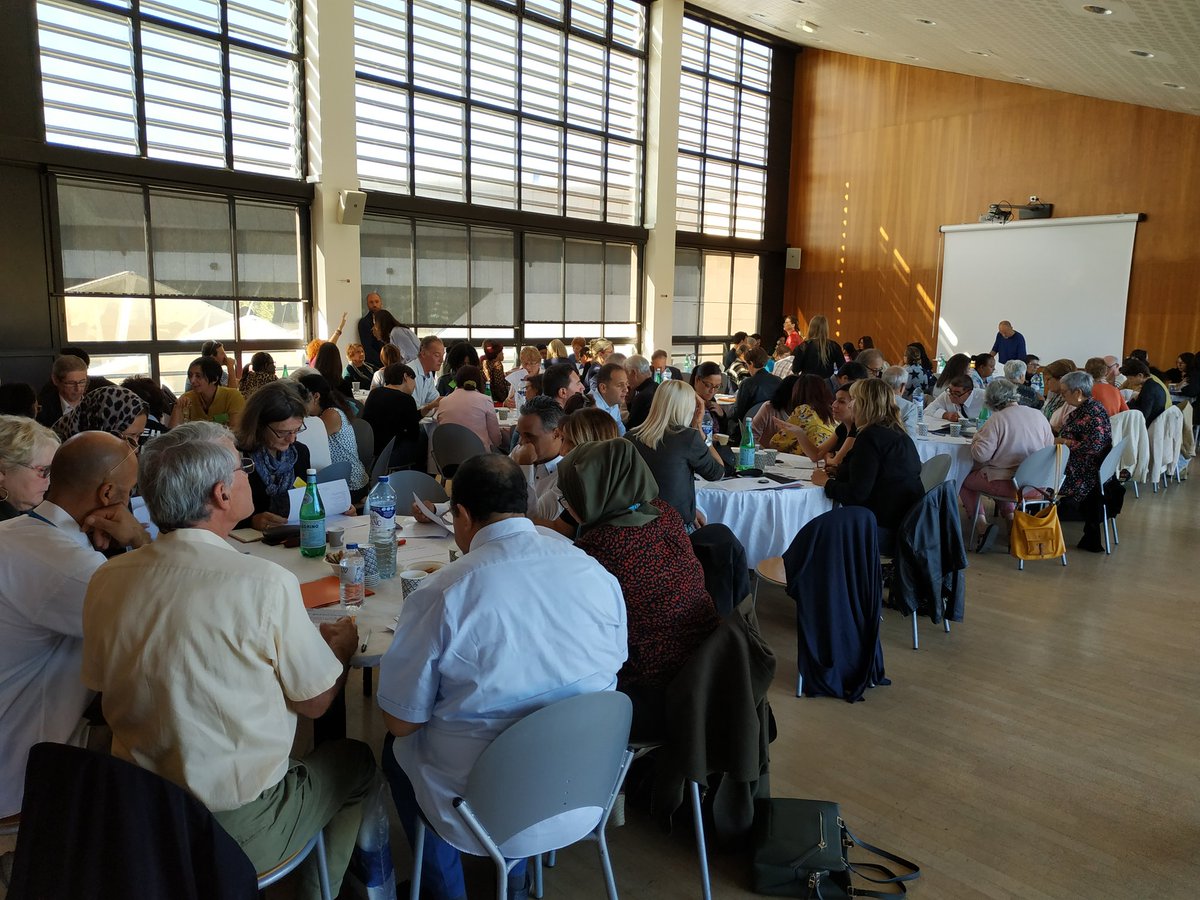 A l'instant, la rencontre des conseils citoyens à #Martigues en présence des élus, des représentants de l'Etat #cget